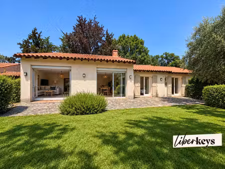 belle maison familiale de 175 m² sur terrain arboré de 2 963 m² exposé plein sud