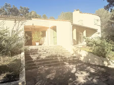 rare sur cornillon confoux villa t5 200m²