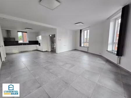 triplex à louer à rue freres orban 1a jumet (vbe50439)