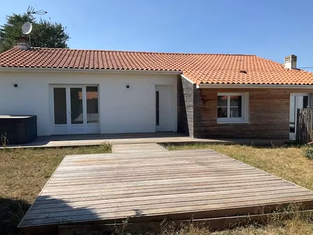 vente maison 5 pièces 120 m² à saintes (17100)  296 800 €