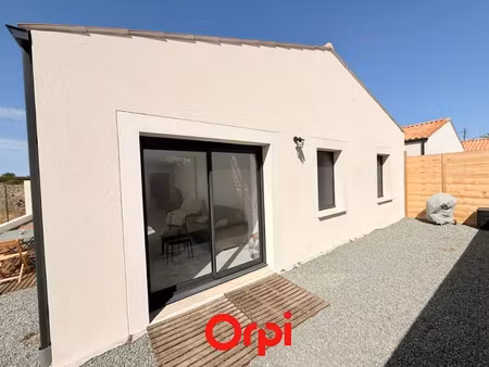 vente maison 4 pièces 70 m² à surgères (17700)  230 000 €