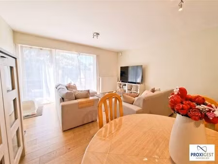 appartement à louer avec terrasse et 1 chambre   jambes (vbe50495)