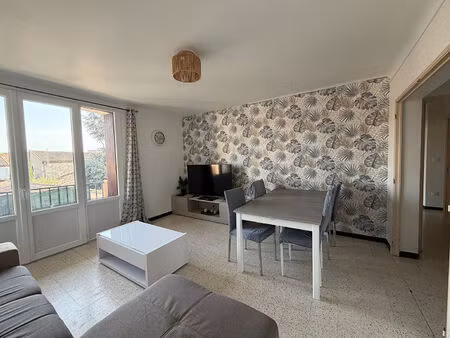 location appartement t4 meublé de 79 m² avec balcons et parking à carcassonne