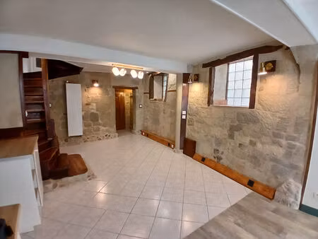 maison de ville proche écoles  collèges  lycées