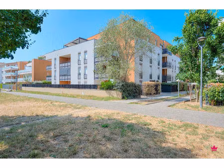 appartement 2 pièces en rez-de-jardin à meyzieu - réf 12618