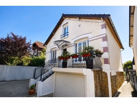 pavillon 4 pièces à aulnay-sous-bois  142 m²