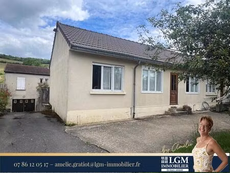 maison de plain-pied 84 m² - 2 chambres à rénover avec dépendances