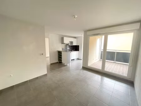 location appartement 2 pièces 43 m² à cugnaux (31270)