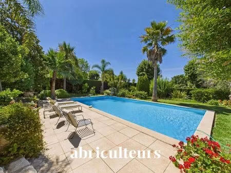 maison familiale 5 chambres avec piscine et jardin en vente la colle-sur-loup (06480)