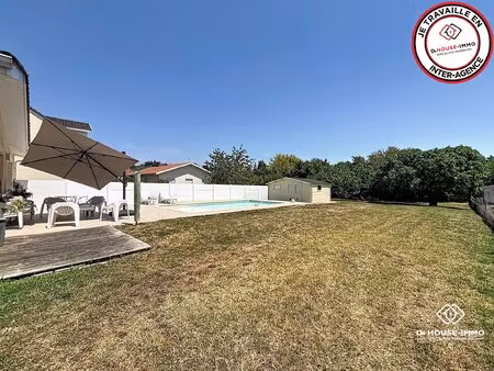 maison de plain-pied avec piscine dans le vieux lormont - 116 m²