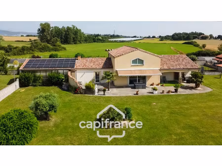 maison de standing à vernosc-lès-annonay – beaux volumes et parc arboré de plus de 3 000 m