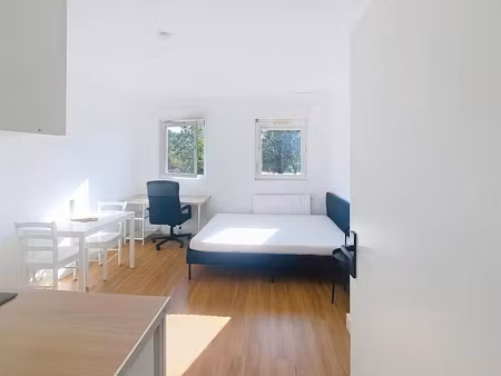 location meublée appartement 1 pièce 21 m² à nantes (44000)  610 €