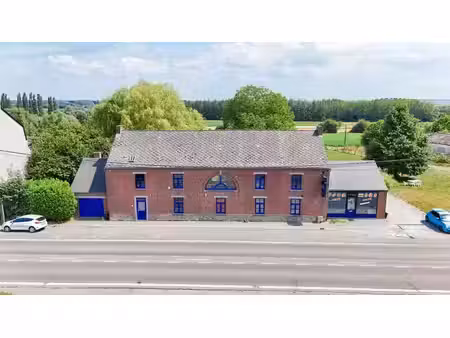 immeuble 450m²exploitables idéalement situé  terrain 40ares