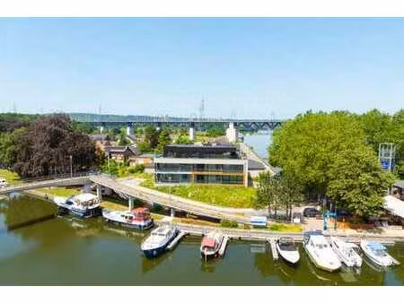 ! inédit à visé ! appartement avec terrasse - vue sur le por