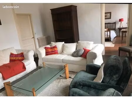 appartement charme plein centre de mirande