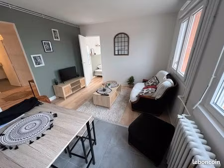 appartement t3 meublé avec balcon et parking