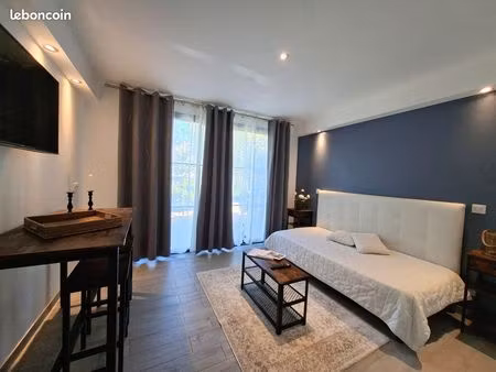 location studio meublé