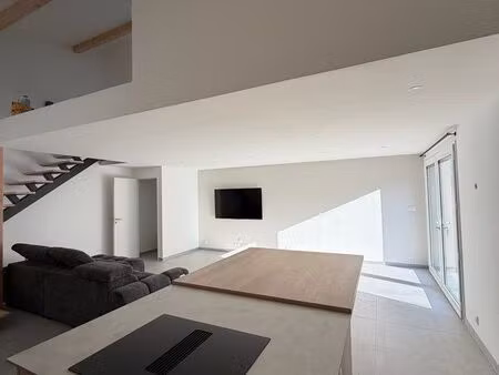 appartement t2 meublé de 85 m2 avec extérieur - bard