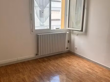 f2 avenue carnot
