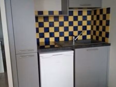 clamecy centre-ville – studio meublé de 30 m² tout confort