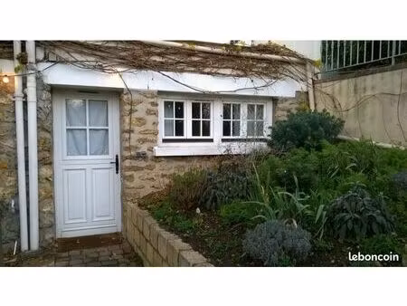 petit studio meublé  sur jardin  pour étudiant