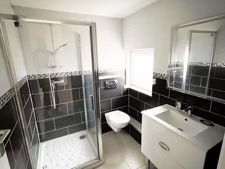 2 pièces 30m2 + climatisation + terrasse à 500m du rer-b