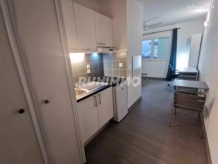 studio 1 pièce 22 m²