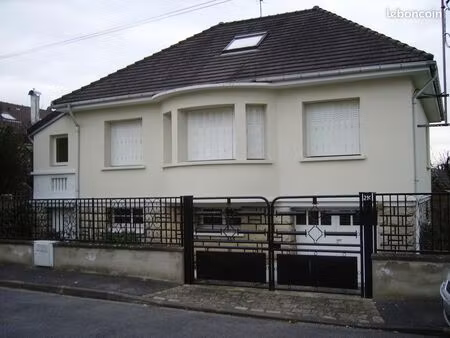location pavillon ormesson chateau 94490
