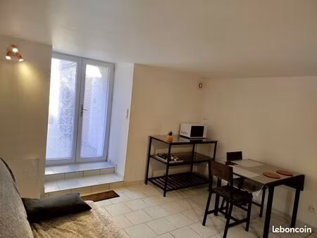 studioo meuble 17m² face insa/ecema