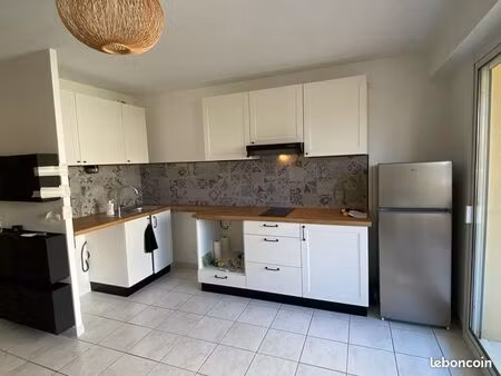location studio (non meublé)