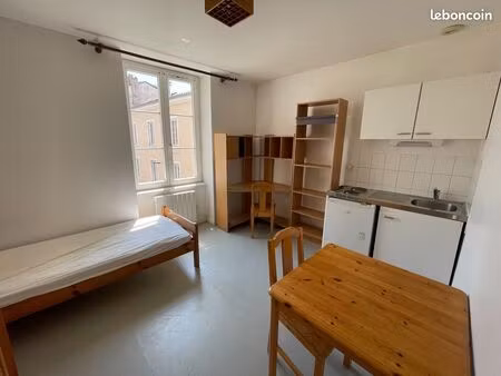 studio 1 pièce 18 m²