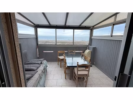 exclusif ! appartement t2 cabine avec terrasse et place de p