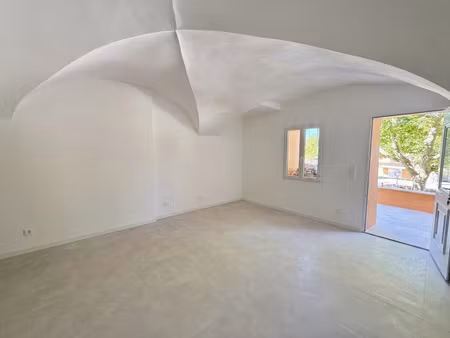 maison de village avec extérieur à pourrieres 4 pièce(s) 92 m2