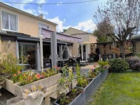 vente maison viager à segré-en-anjou-bleu (49500) : à vendre viager / 150m² segré-en-anjou