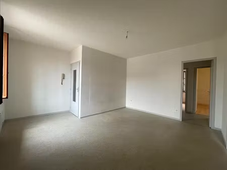 location appartement 3 pièces 58 m² à lafrançaise (82130)