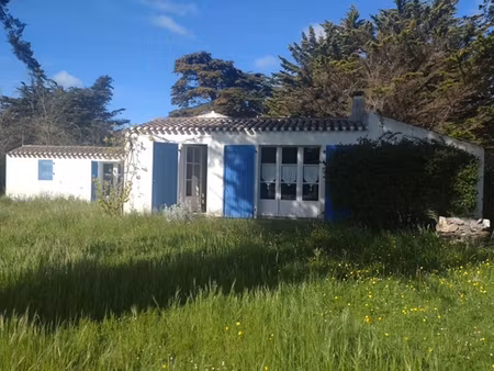 ensemble immobilier avec fort potentiel - deux maisons sur belle parcelle constructible