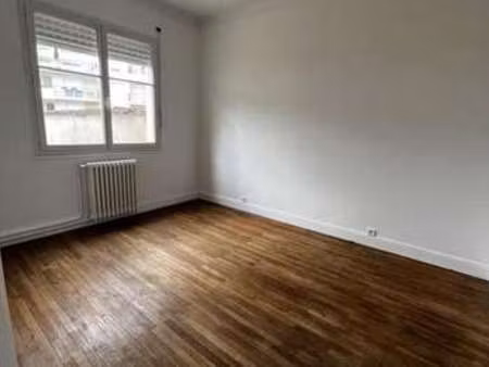 location appartement 2 pièces à angers (49000) : à louer 2 pièces / 45m² angers
