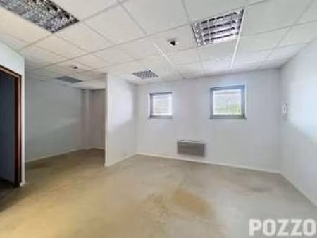 location bureaux et commerces à hérouville-saint-clair (14200) : à louer / 46m² hérouville