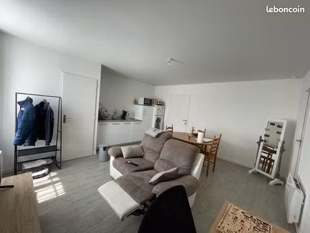 loue t2 38m² non meublé