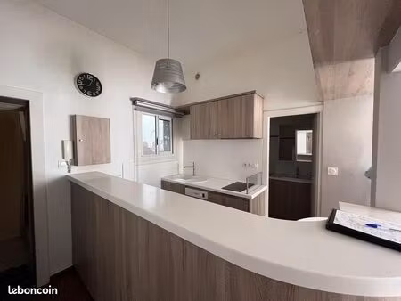 loue appartement 200m place doulère