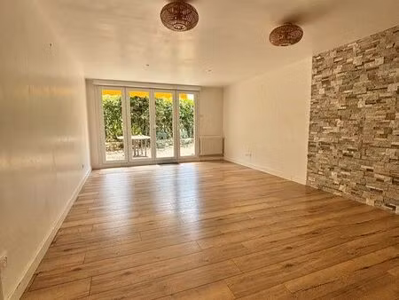 appartement t3 avec jardin et entrée indépendante