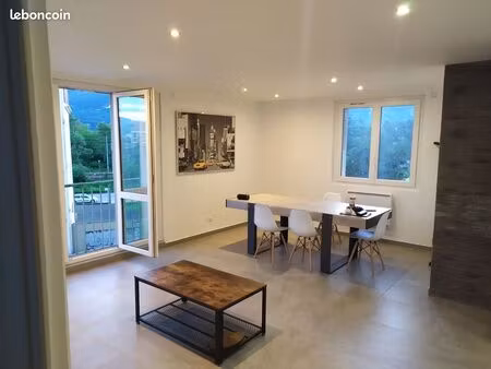 t3 rénové 63 m² – 2 chambres – parking/cave – dpe c – tram e – saint-martin-le-vinoux