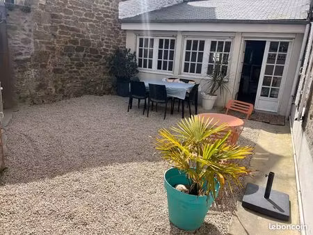 dinard – saint‑énogat – maison en pierre 61 m²  2 chambres + mezzanine  cour privative 30 