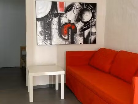 ? charmant t1 au cœur du vieux la garde – idéal étudiant / jeune actif