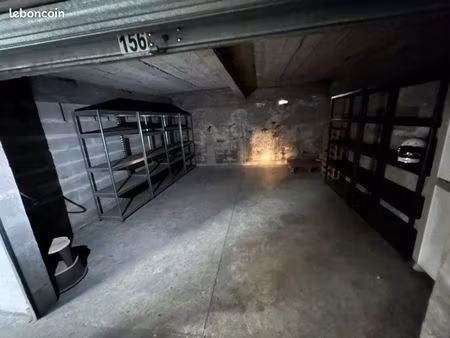 grand box / garage / entrepôt / stockage 50 m2
