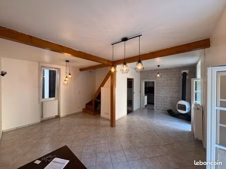 nevers maison à louer au bord de la loire