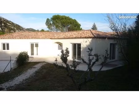 villa 120m² sur terrain de 900m² au calme