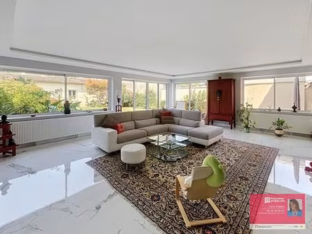 maison familiale 8 pièces 230 m2 aux volumes exceptionnels avec dépendance  jardin et gara