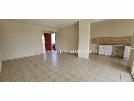 appartement t4 de 87m2 à vendre quartier baduel à cayenne