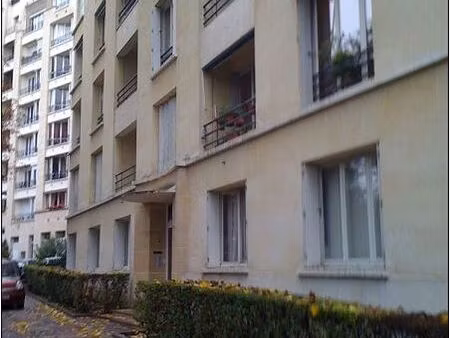 appartement t3 à louer à vanves – balcon  terrasse  cave et chauffage collectif